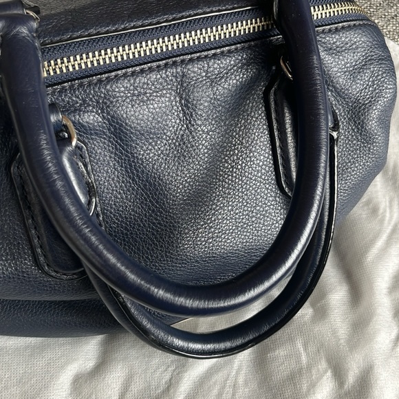 Marc by Marc Jacob’s New Q Legend Satchel bag in Navy with Silver metalware - Picture 9 of 16